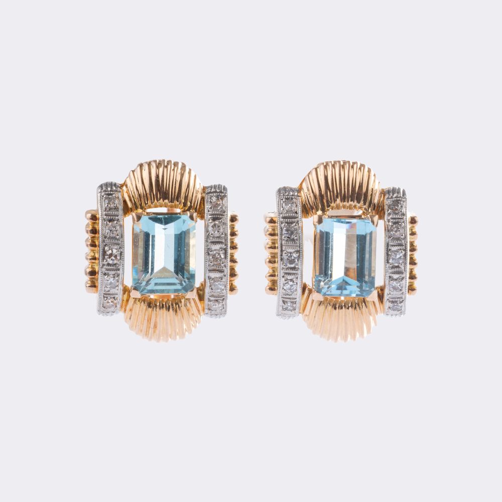 Pair of Vintage Aquamarine Earclips with Diamond