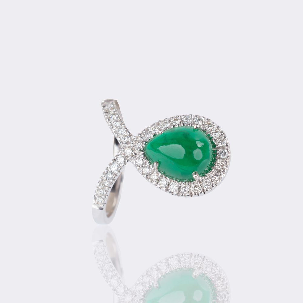 Emerald Ring with Diamonds - image 3