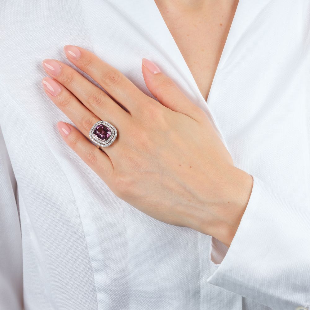 High-Carat Natural Spinel Ring with Diamonds - image 4