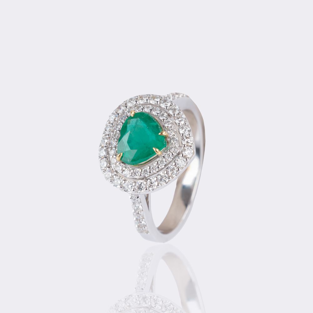 Fein Emerald-Diamond Ring in Heart Shape - image 3