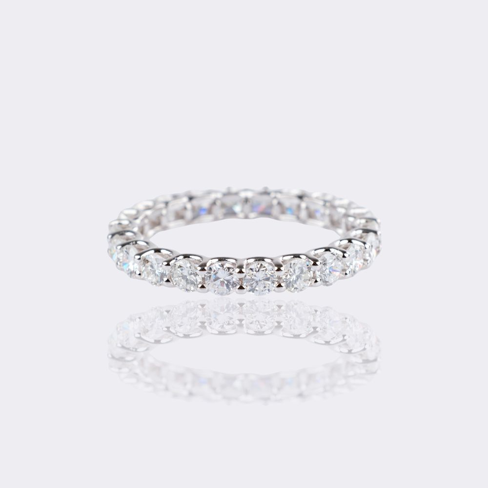 Fine Riviére Diamond Ring