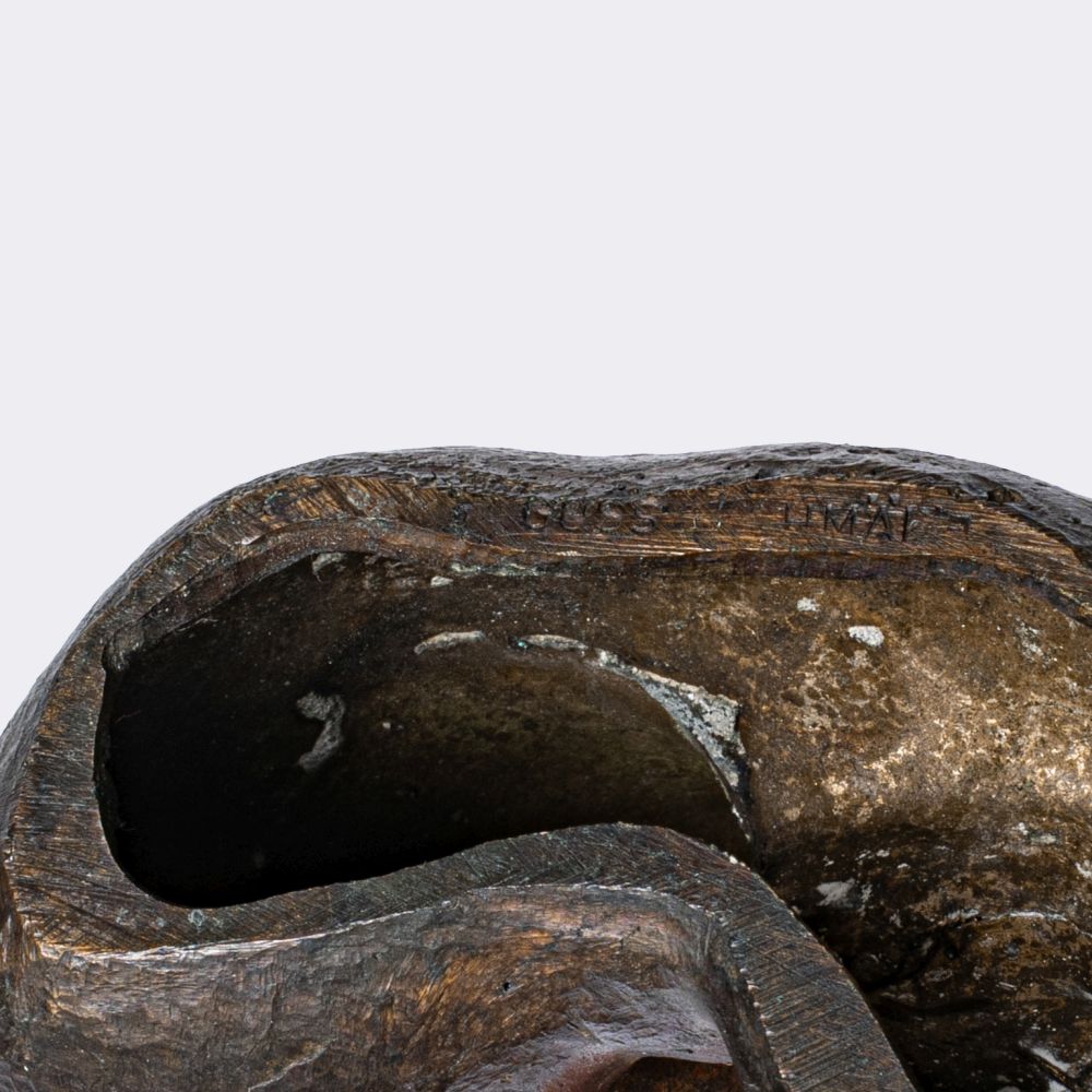 A foot that is too large - image 2