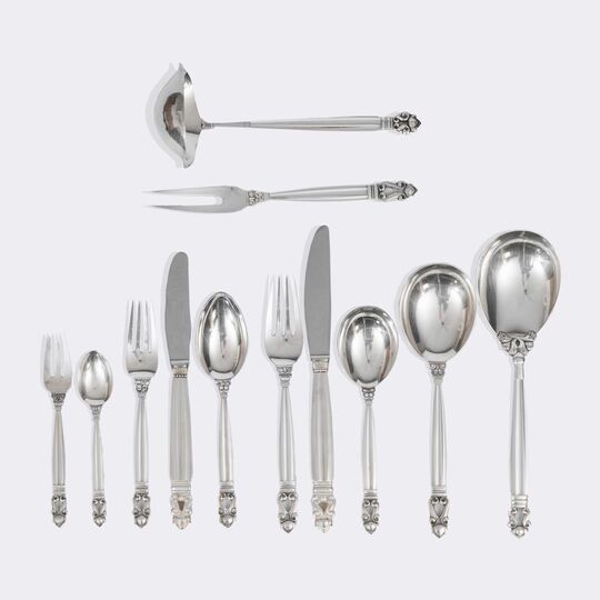 A Cutlery 'Acorn' for 6-10 Persons