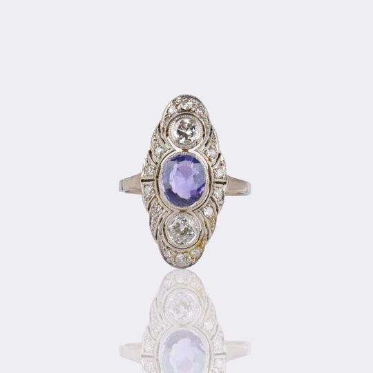 Art-déco Diamond Ring with natural Sapphire