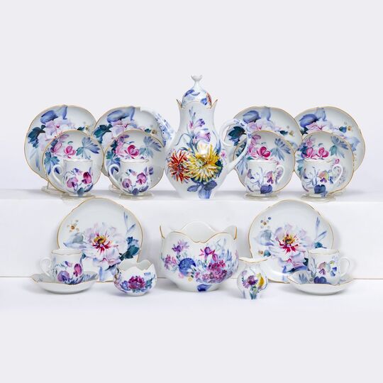 A Modern Coffee Service 'Blue-colored flower' for 6 Persons