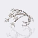 An exceptionel Vintage Diamond Flower Brooch - image 1