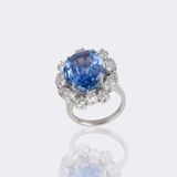 High-Carat Natural Sapphire Ring with Diamonds - image 4