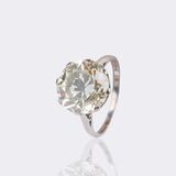 Very High-Carat Solitaire Ring - image 4