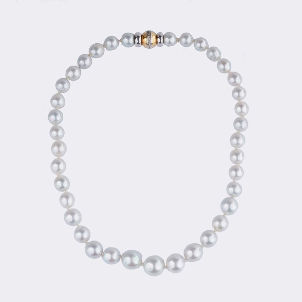 Südseeperlen-Collier mit Brillantschließe