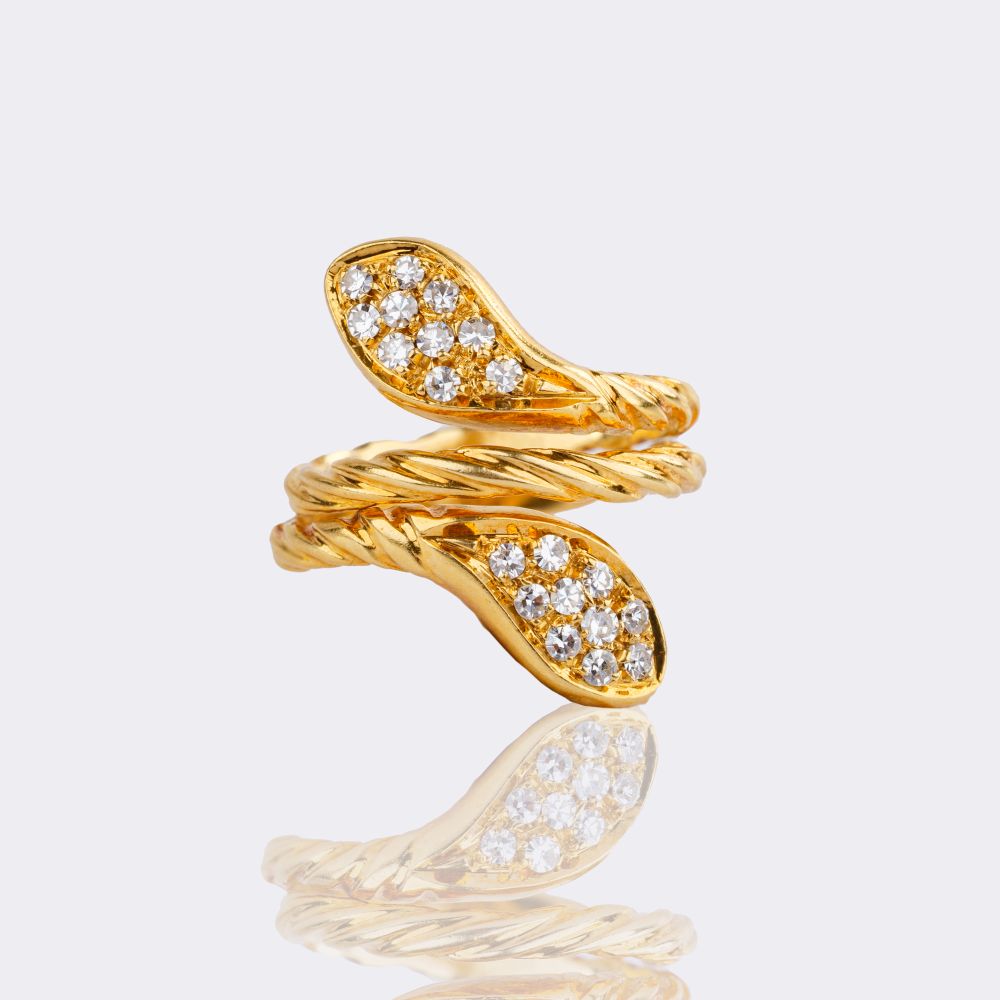 Doppelköpfiger Schlangenring mit Diamanten