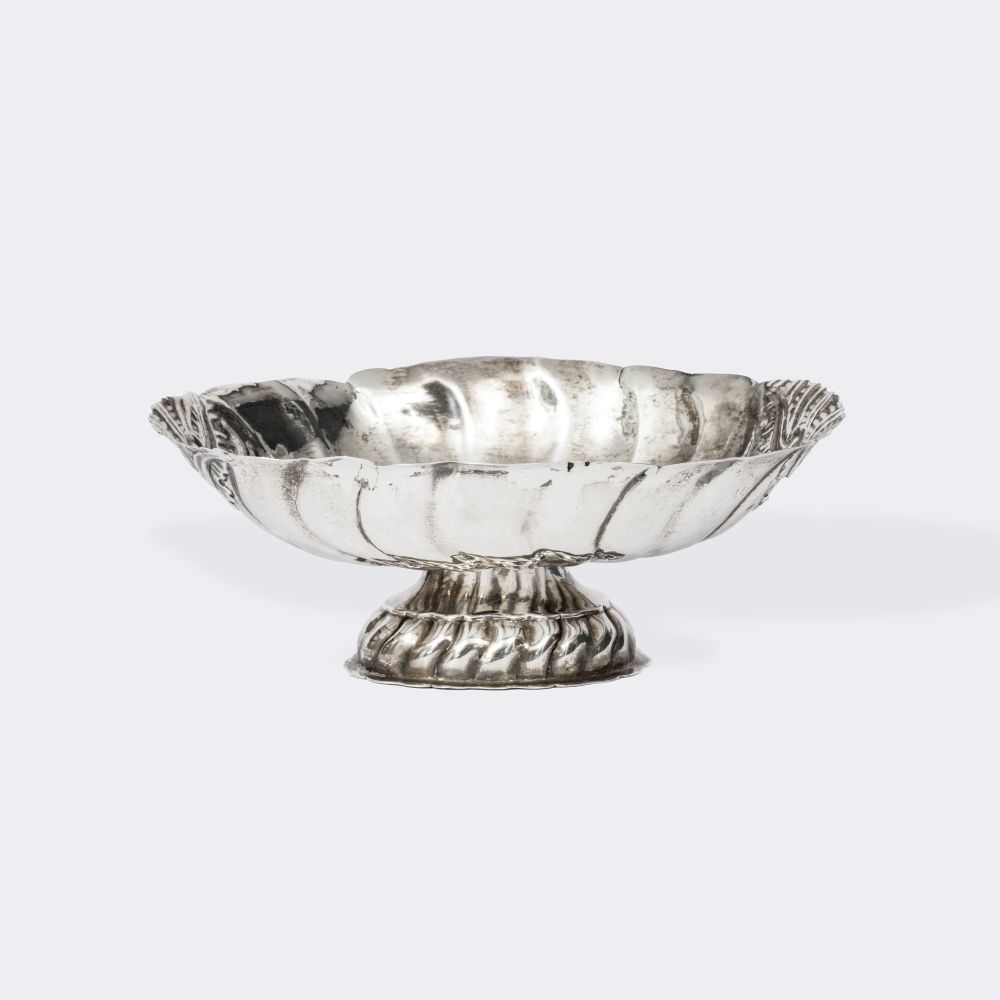 Kleine barocke Fußschale