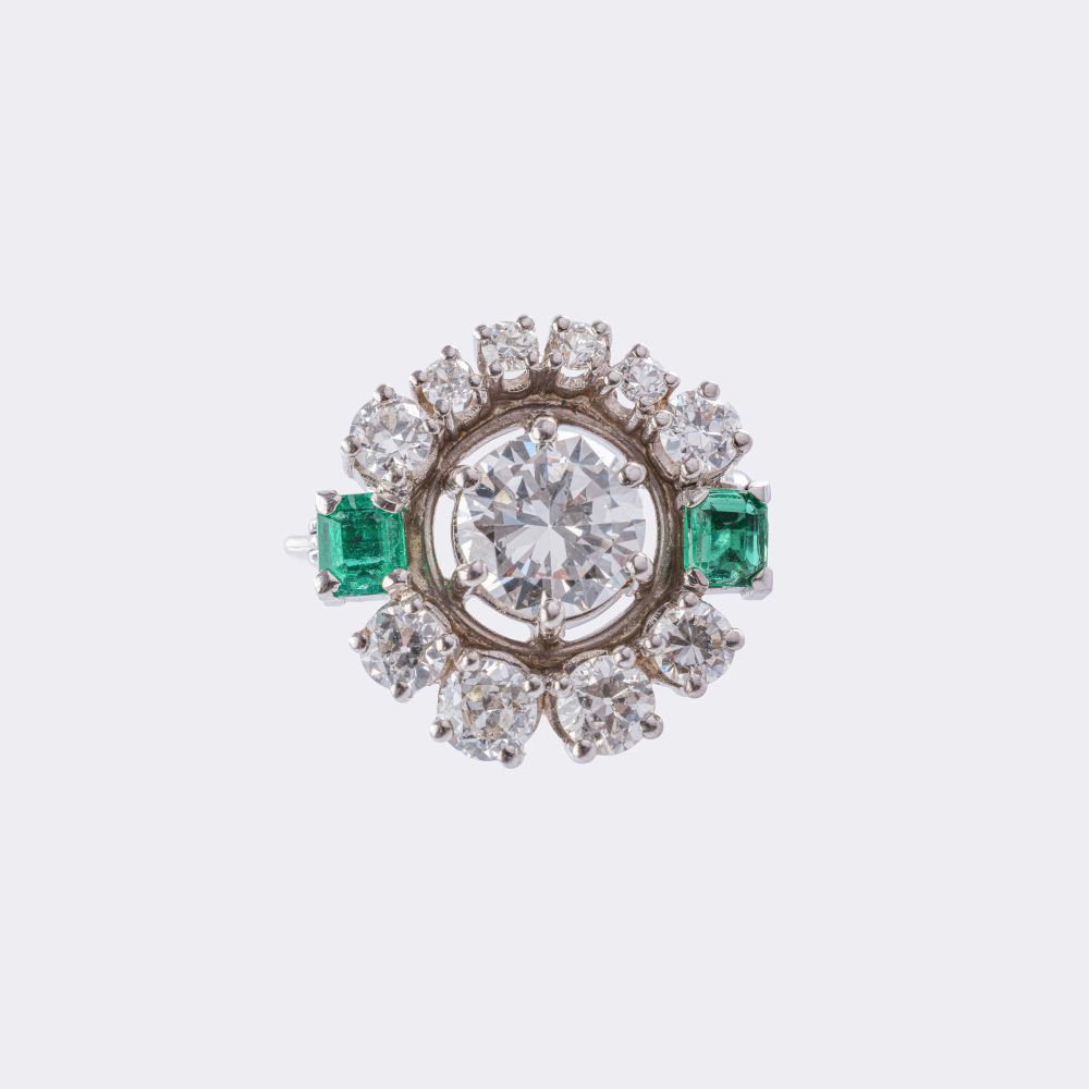 Solitär Brosche mit Smaragden