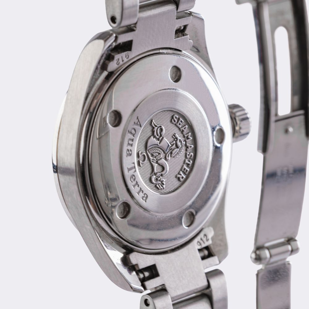 Damen-Armbanduhr 'Aqua Terra' mit Diamanten - Bild 3