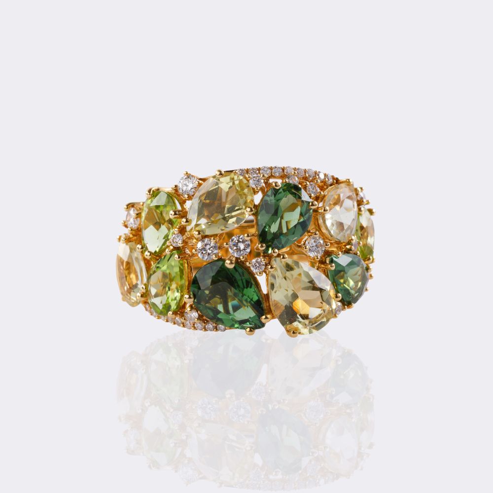 Farbedelstein Cocktailring mit Brillant-Besatz