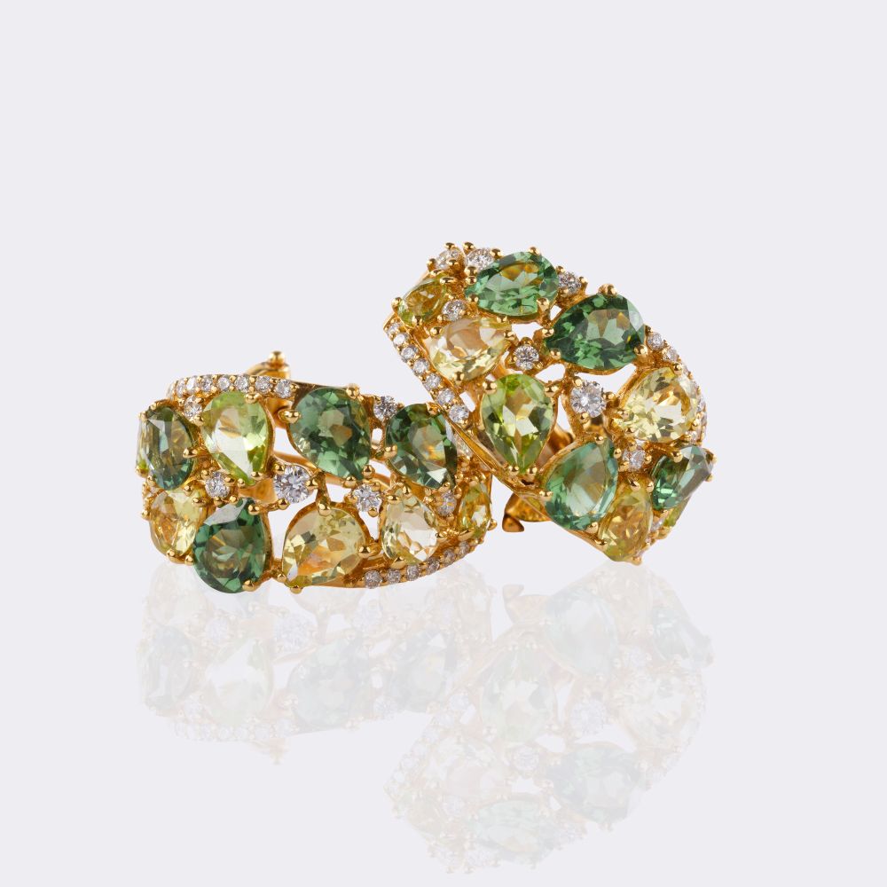 Paar Farbedelstein Ohrringe mit Brillant-Besatz