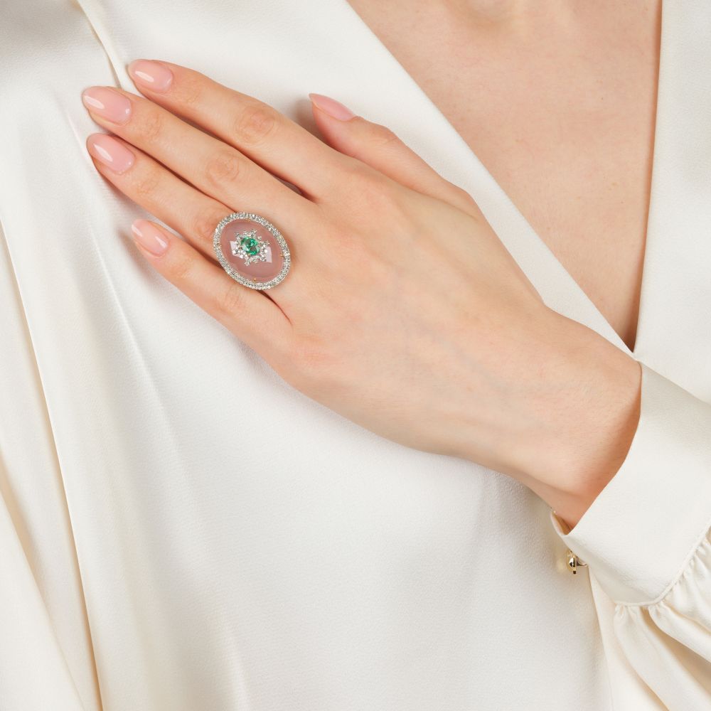 Rosenquarz Cocktailring mit Smaragd- und Diamant-Besatz - Bild 4