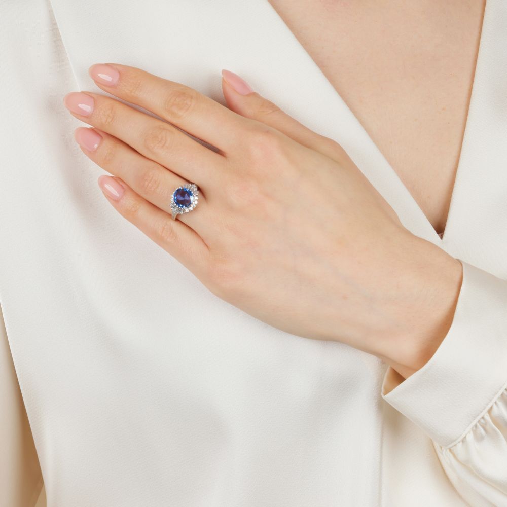 Natürlicher Saphir Ring mit Diamanten - Bild 4