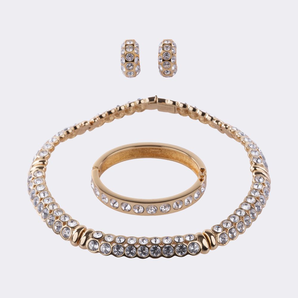 Schmuckset aus Collier, Ohrclips und Armreif