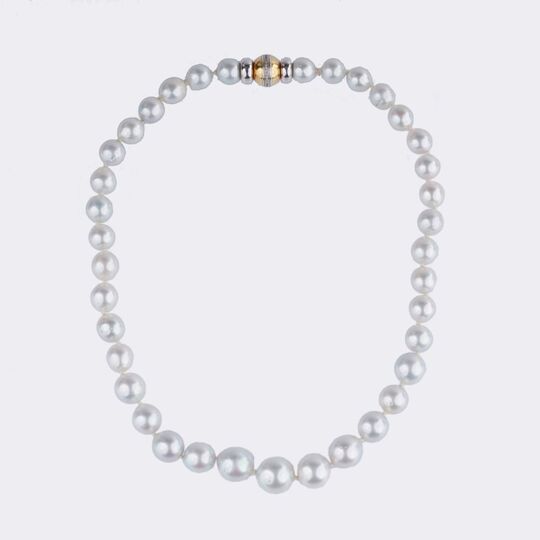 Südseeperlen-Collier mit Brillantschließe