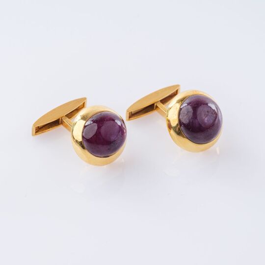 Paar Stern-Rubin Manschettenknöpfe