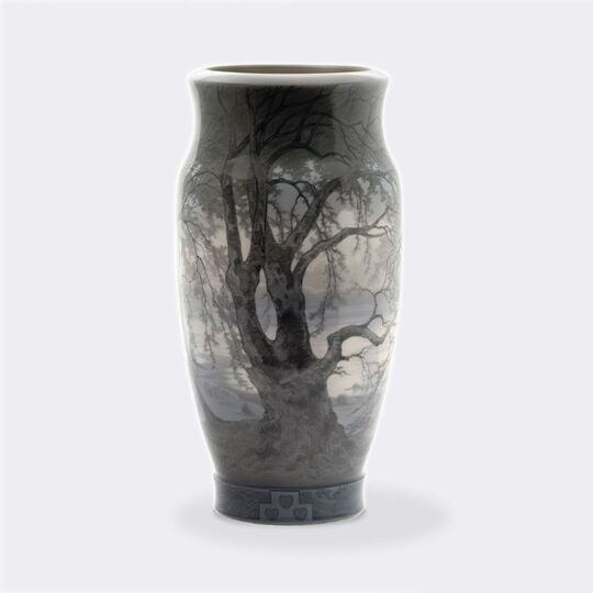 Große Jugendstil-Bodenvase mit Waldlandschaft