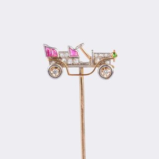 Novelty-Jewellerypiece Nadel mit Edelstein besetztem 'Automobil'