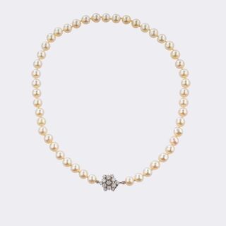 Perlenkette mit Brillant-Schließe