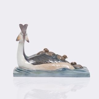 Haubentaucher mit Küken