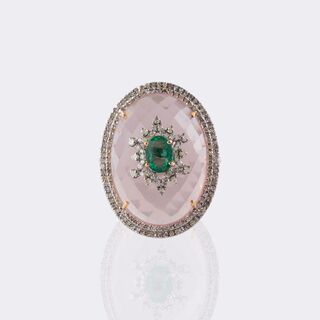 Rosenquarz Cocktailring mit Smaragd- und Diamant-Besatz