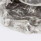 Silberner Tripod am Baumständer mit Eule - Bild 4