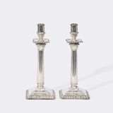 Paar Kerzenhalter im klassizistischen Stil