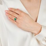 Feinfarbiger Smaragd Ring mit Diamanten - Bild 4