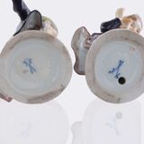 Zwei Kinder bei einer Schneeballschlacht - Bild 4