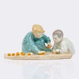 Zwei Kinder, Sandformen backend