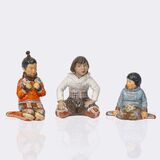 Drei grönländische Kinder