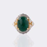 Smaragd Cocktailring mit zweifarbigem Diamant-Besatz - Bild 1