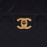 Timeless Flap Bag Small - Bild 8