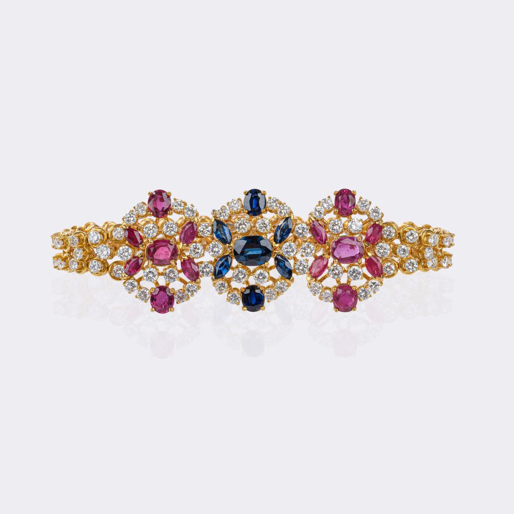 Außergewöhnliche Rubin Saphir Brillant Parure: Collier, Armband und Paar Ohrringe - Bild 2