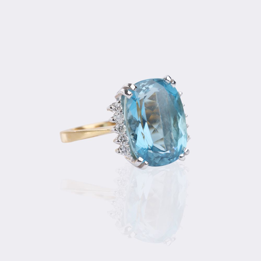 Aquamarine Ring with Diamonds - image 2