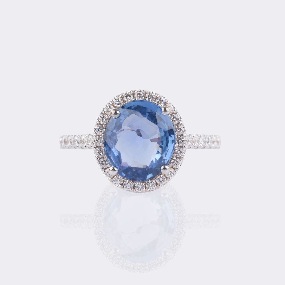 Natürlicher Ceylon Saphir Ring mit Brillant-Besatz