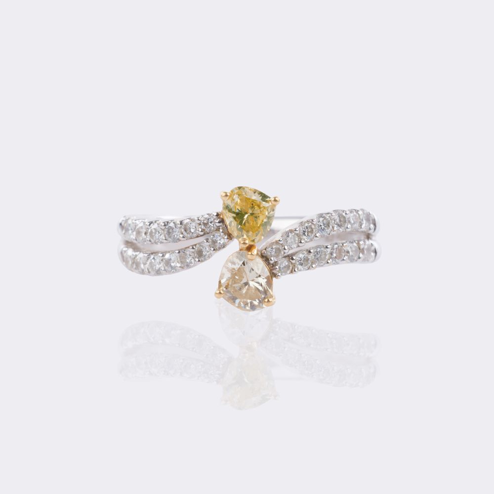 Fancy Diamond Ring Toi-et-Moi