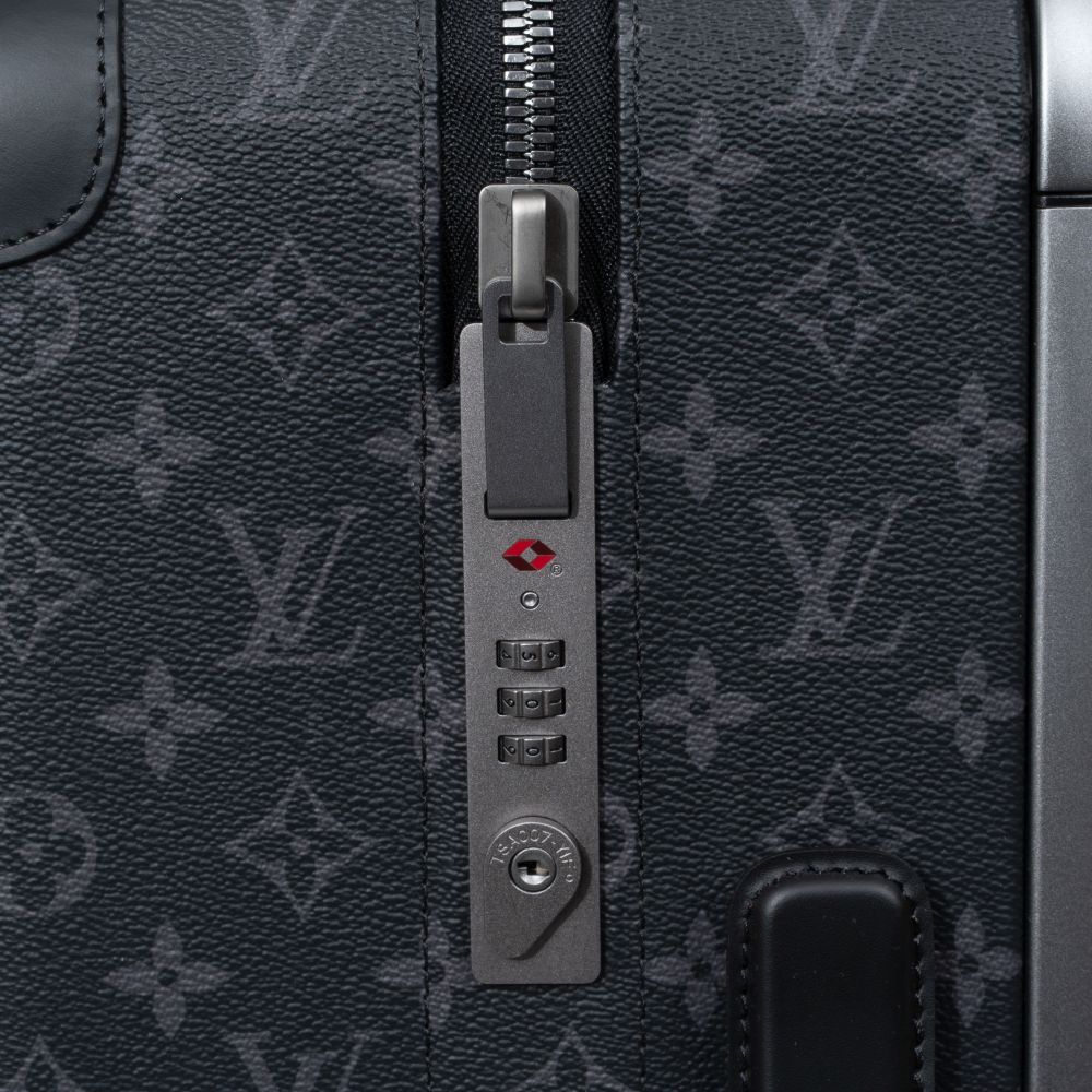 Horizon 50 Suitcase - image 9