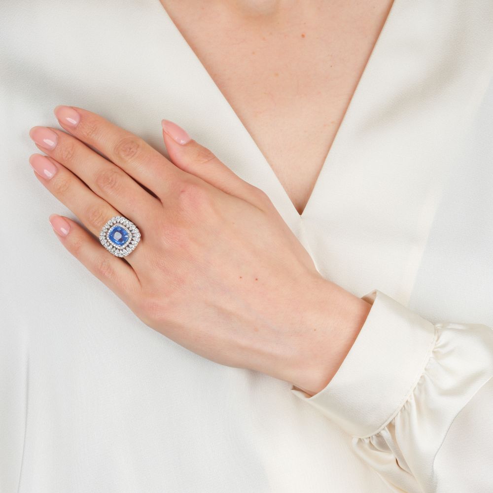 Natürlicher Ceylon Saphir Ring mit fein-weißen Diamanten - Bild 4