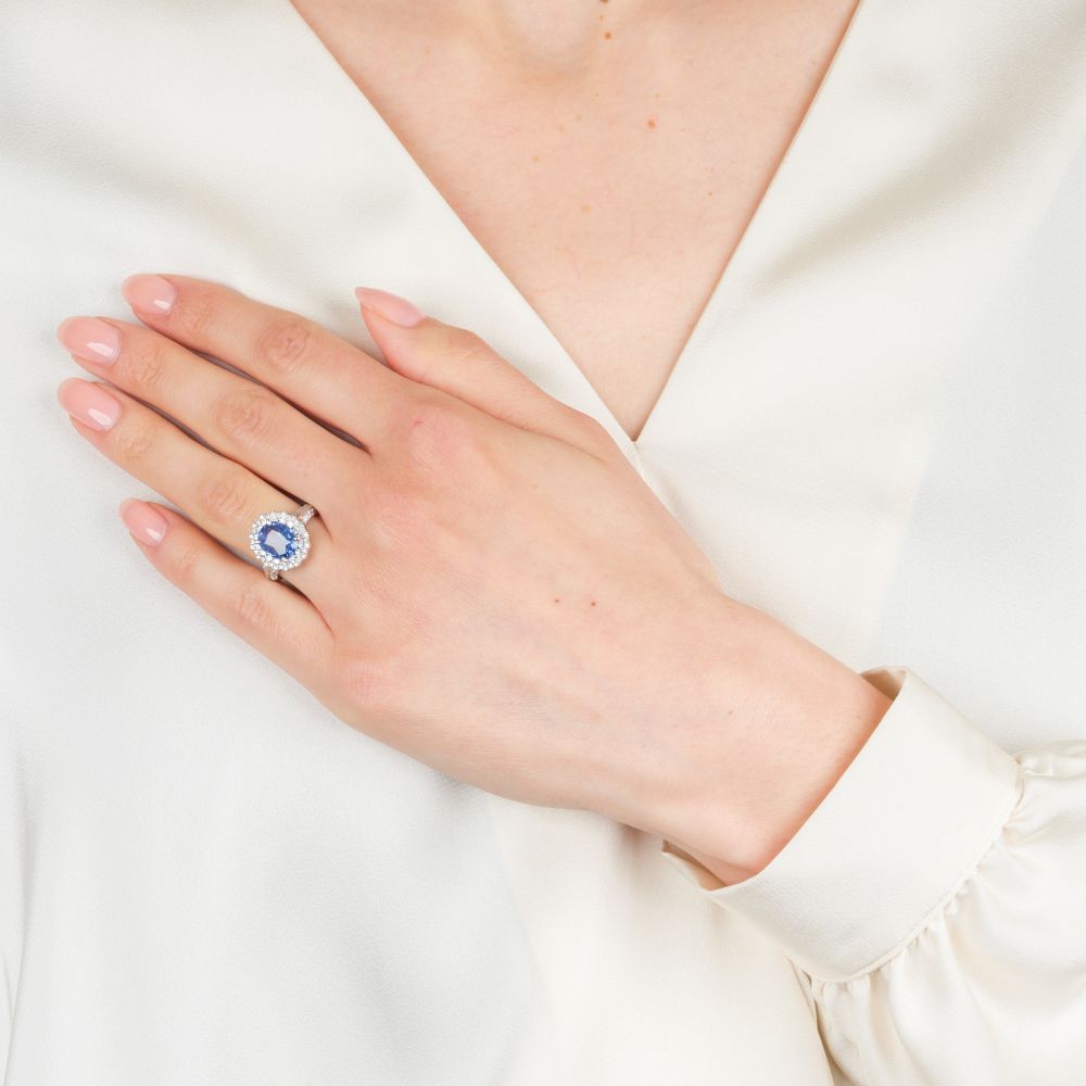 Natürlicher Ceylon Saphir Ring mit Brillant-Besatz - Bild 4