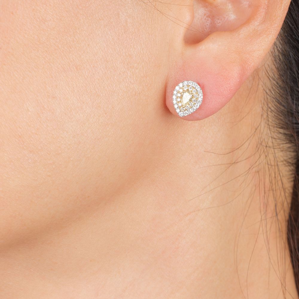 Paar zweifarbiger Diamant Ohrstecker - Bild 2