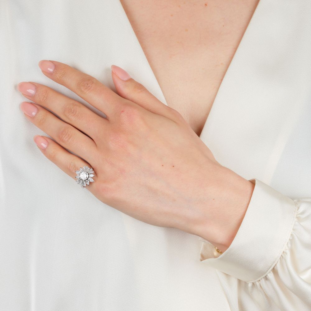 Very fine Solitaire Diamond Ring - image 4