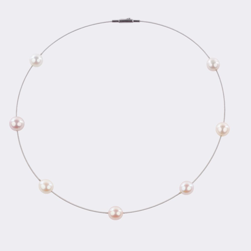 Whitegold Hoop Necklace with Pearls