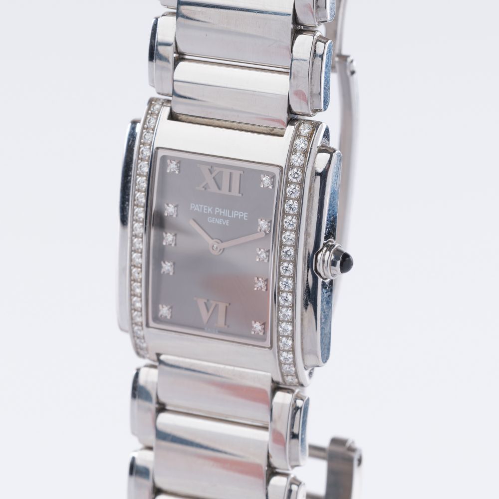 Damen-Armbanduhr 'Twenty-4' mit Diamanten - Bild 2