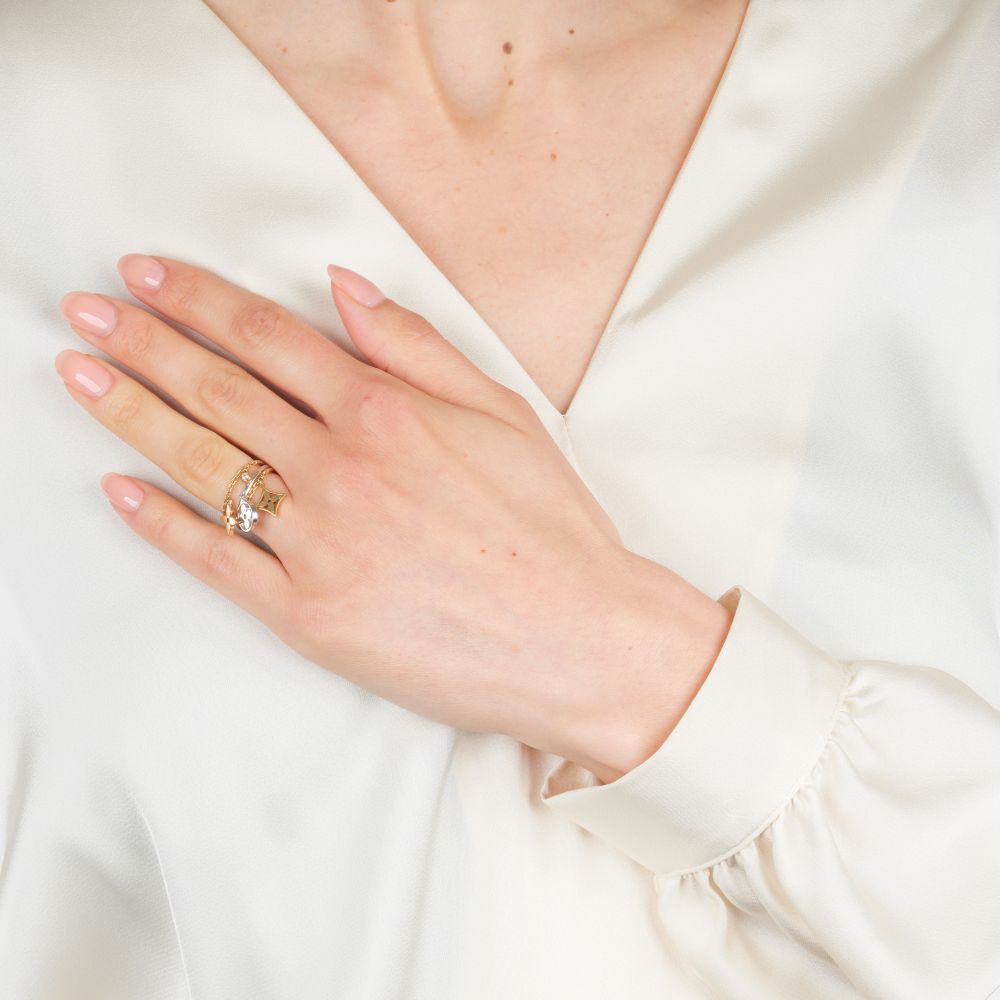 Three Rings with Diamonds 'Monogram Idylle Dangling Variations' - image 4