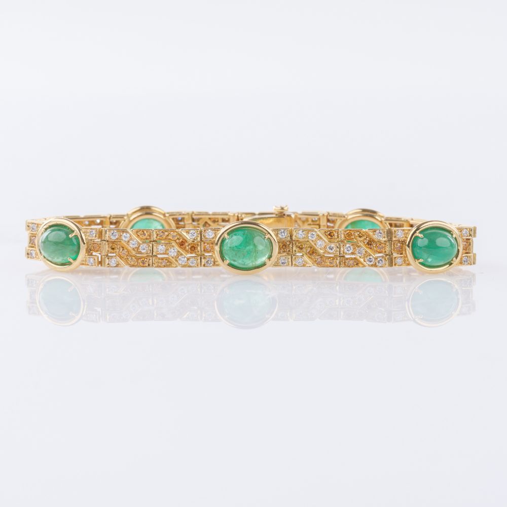 Emerald bracelet with fine white and fancy diamonds